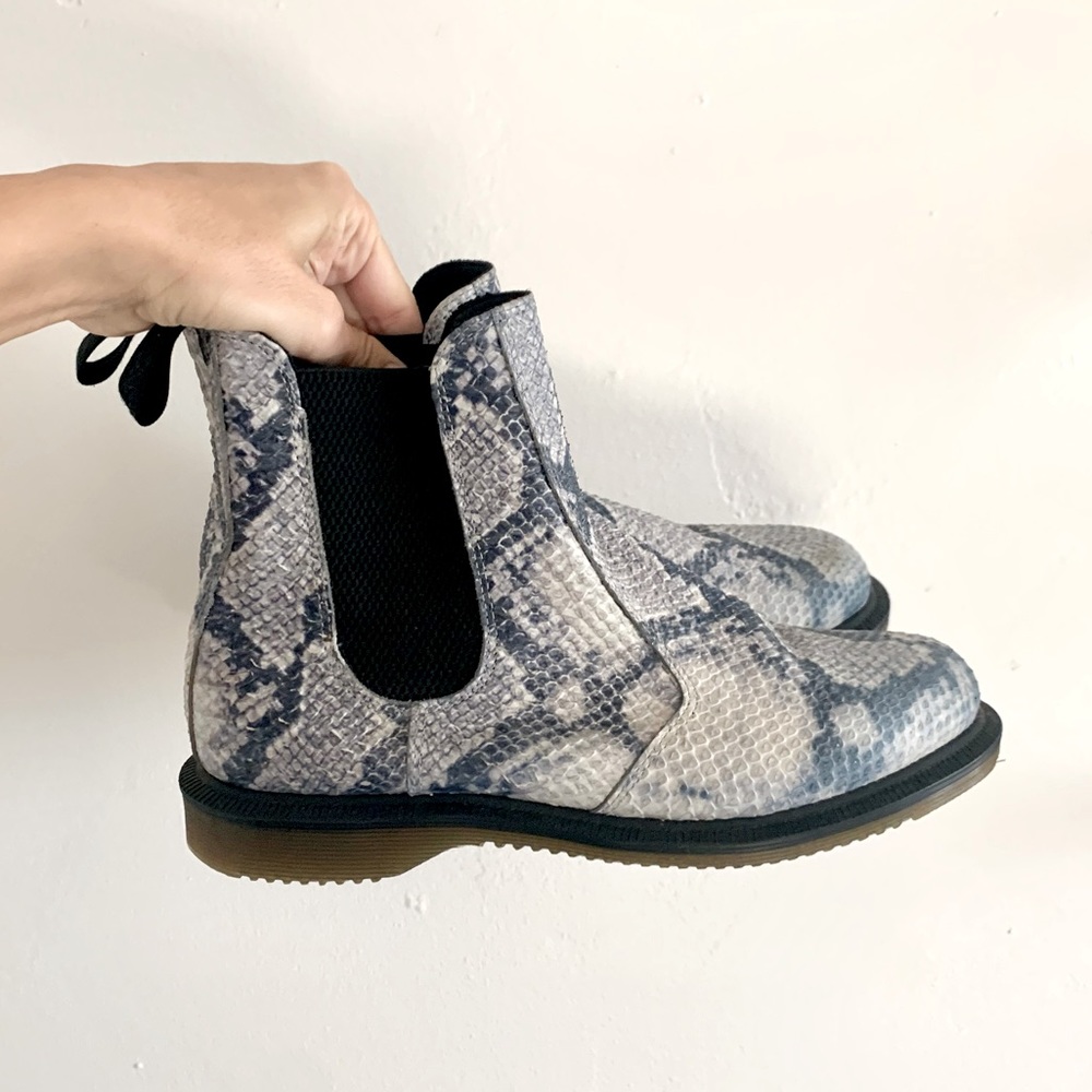Dr. Martens Flora Boots snakeskin leather Size 7